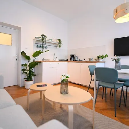 Lägenhet Modern Calea Victoriei 1br Apt: Explore Bukarest