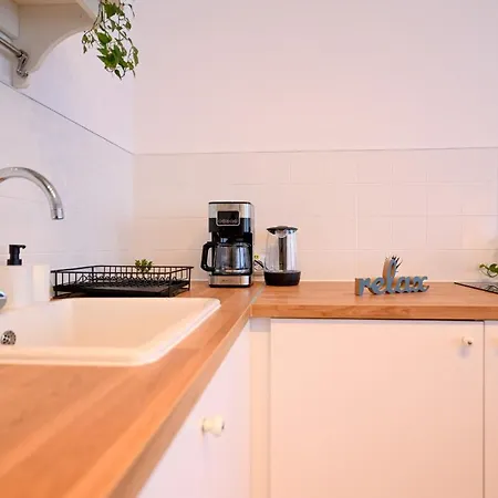 Modern Calea Victoriei 1br Apt: Explore Bucharest