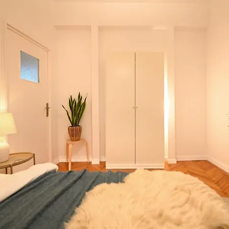 Modern Calea Victoriei 1br Apt: Explore Βουκουρέστι